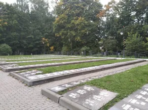 Братская могила воинов Советской армии