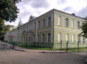 Мужская гимназия с церковью Александра Невского