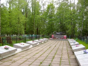 Братское захоронение советских воинов