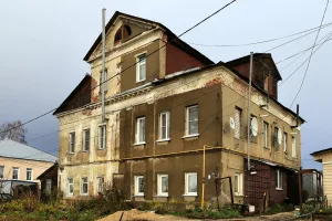 Дом Ивановых