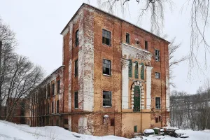 Главный фабричный корпус старой фабрики