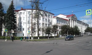 Дом жилой с клубом и административным зданием