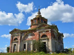 Церковь Рождества Богородицы с живописью (Салтыково)