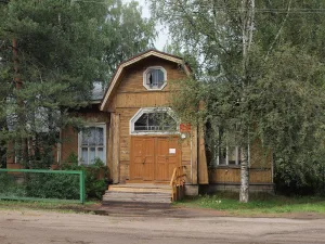 Бывшая амбулатория - физиотерапевтическое отд