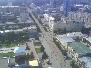 Городская площадь, где вручили наказ добровольцам-танкистам