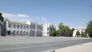 Театральная площадь