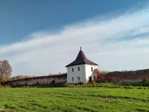 Башня восточная (Лукьянцево (Лукианова пустынь))