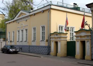 Большой Толмачёвский переулок 5 стр. 9 пилоны ворот