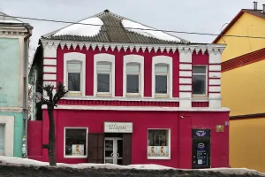 Дом жилой с лавкой