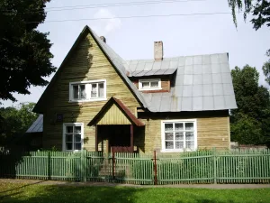 улица Поленова 18