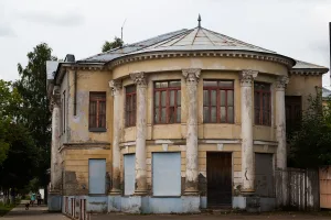Дом купца Голубева с флигелем (Дом пионеров)