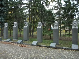 Мемориальный сквер «Памяти борцов революции»