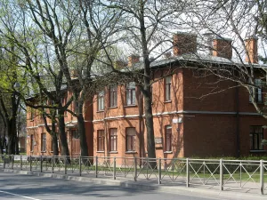 Жилой дом Адмиралтейских Ижорских заводов