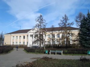 Здание бывшего реального училища