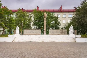 Памятник «Героям Заполярья»