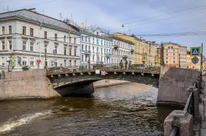 Большой Конюшенный мост