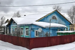 Жилой дом для служащих