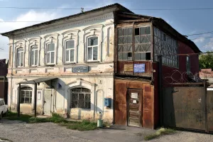 Купеческий дом с торговыми помещениями