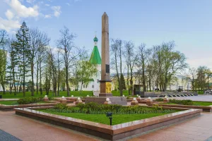 Обелиск в честь Минина и Пожарского