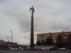 памятник Гагарину на Ленинском проспекте