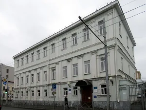 Главный дом усадьбы Кабатовых — дом Лебедева