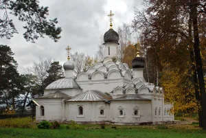 Храм Архангела Михаила (усадьба Архангельское)
