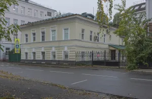 Жилой дом церкви Ильинско-Тихоновской