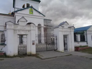 Ограда с воротами