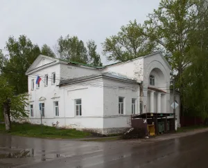 Жилой дом (Уездное училище)