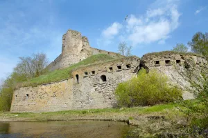 Батарея с «тайником», крытым лестничным спуском
