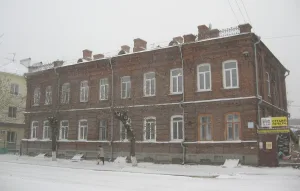 Здание административное и жилое ректификатного завода