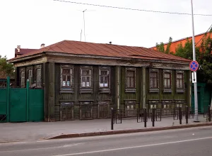 Тюмень, Улица Дзержинского 10