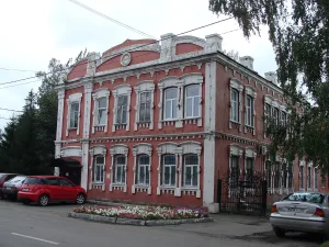 Улица Короленко 63, Купеческий особняк