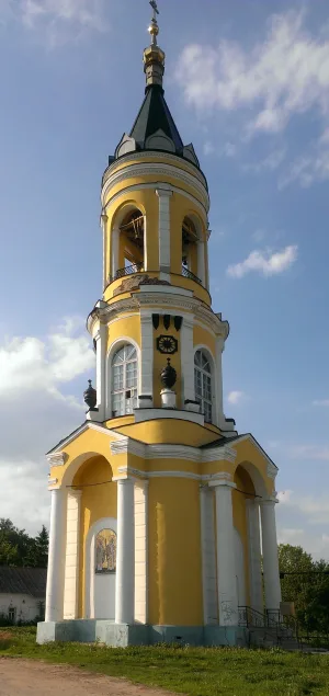 Колокольня церкви Рождества Богородицы