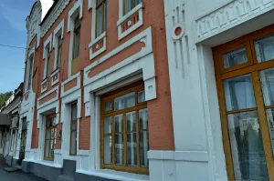 Дом с магазином
