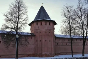 Северная башня восточной стены (Стучилова)
