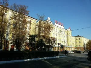 Здание управления Новочеркасского электровагоностроительного завода