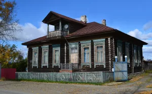 Дом с мезонином