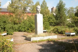 Бюст Ф.Э. Дзержинского