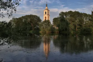 Колокольня