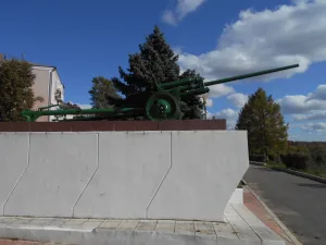 Мемориальный памятник-пушка в честь освобождения Ржева