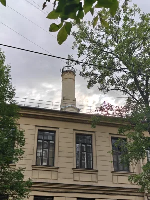 Главное здание с дворовым корпусом